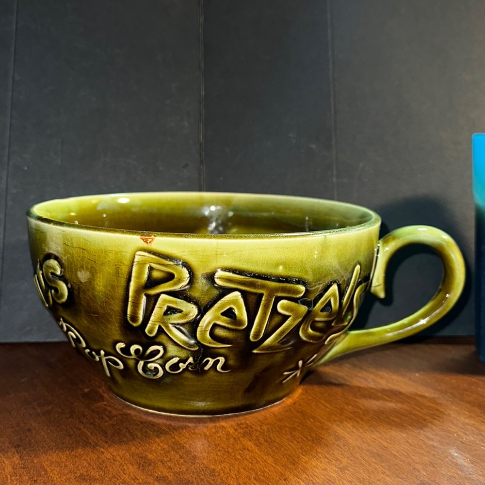Royal Sealy MCM Glazed Snack Serving Bowl Green Embossed Handled Cup Shape